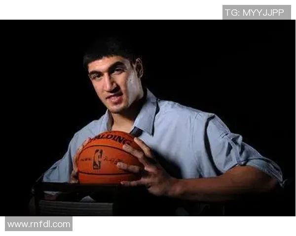 坎特的篮球之路：从天才少年到NBA传奇的奋斗与荣耀