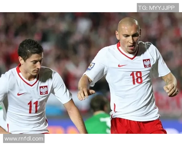 莱万的传奇之路：从波兰小镇到世界足球巅峰的奋斗故事